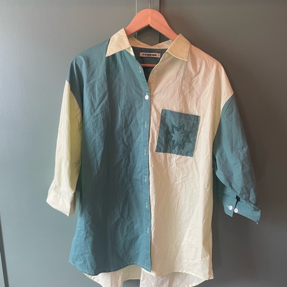 The Vacay Shirt in shapeshifter